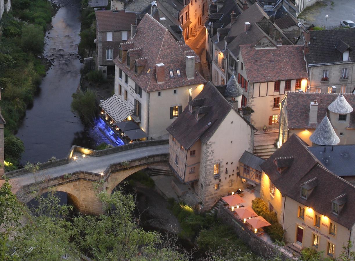 Апарт готель Les Maisons Du Pont - Charme & Caractere Обюсон Екстер'єр фото